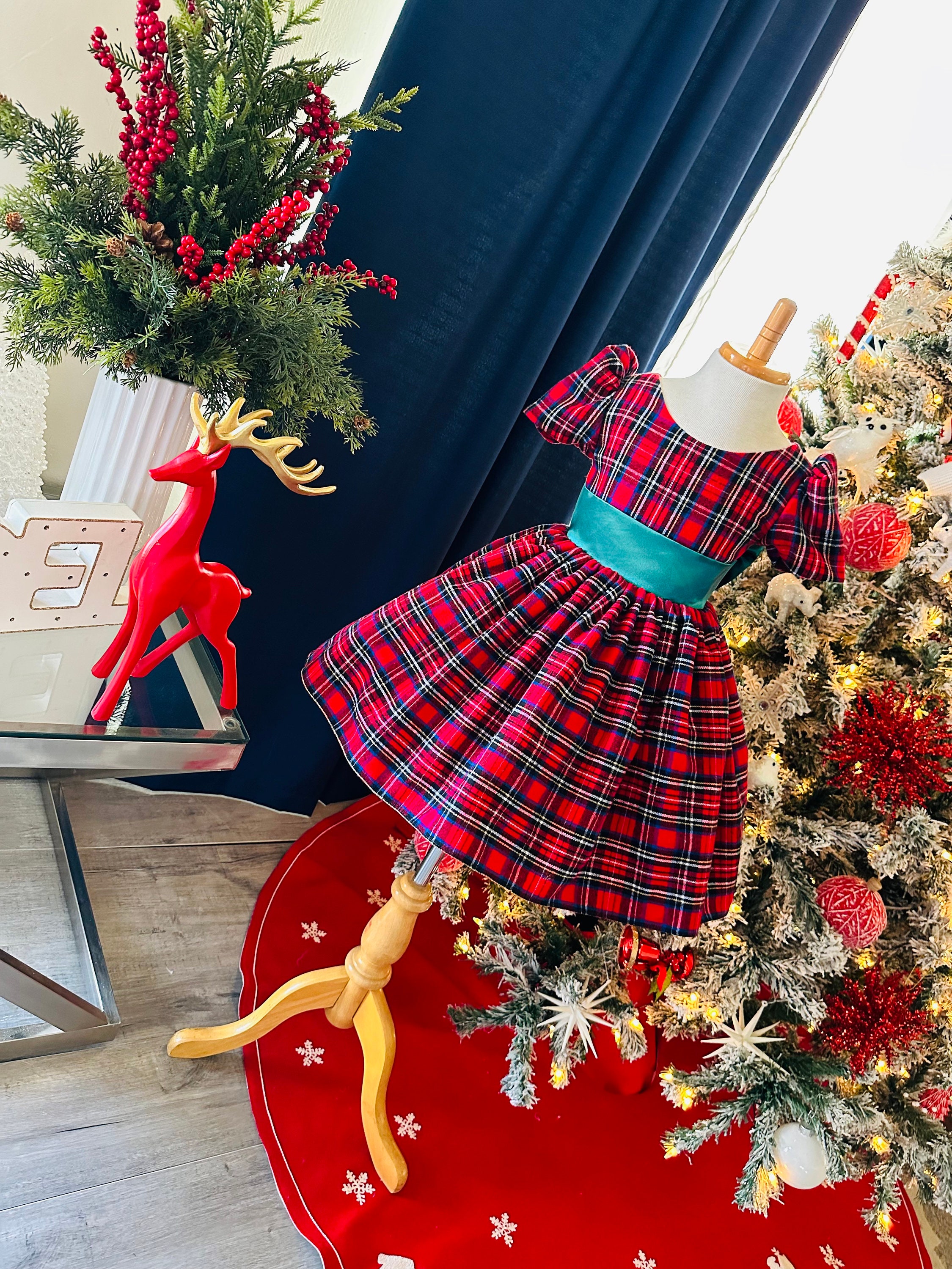 Red,Green Plaid Christmas Holiday Winter Elegant Wedding Photoshoot Toddler Junior Big Bow Knee Length Trendy Chic Rustic Pageant Girl Dress