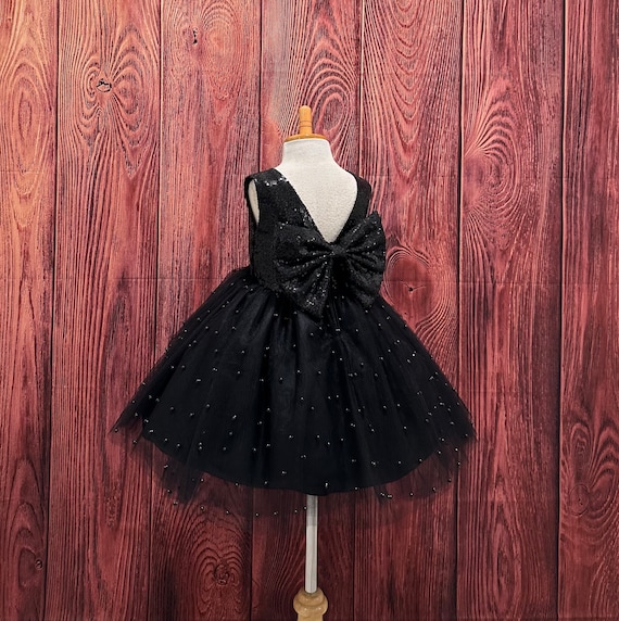 Black Sequin Knee Length Pearl Tulle Elegant Wedding Flower Girl Birthday Summer V-Back Big Bow Quince Toddler Junior Girl Mini Me Dress Black Sequin Knee Length Pearl Tulle Elegant Wedding Flower Girl Birthday Summer V-Back Big Bow Quince Toddler Junior Girl Mini Me Dress