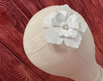 Ivory Newborn Baby Girl Lace Flower Headband Pearl Toddler Flower Girl Baptism Christening Wedding Vintage Girls Headband Accessory