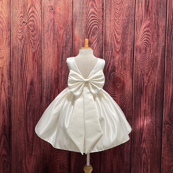 Satin ivoire dos en V grand noeud mariage élégant fille de fleur genou longueur communion baptême anniversaire été printemps robe pour bébé fille