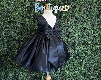 Vestido de cetim preto para meninas, elegante, com laço grande, para igreja, comprimento até o joelho, costas em V, primavera, aniversário, verão, infantil, infantil, júnior, feminino