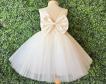 Flower Girl Ivory 4 Layer Tulle V-Back Classic Knee Length Elegant Wedding Holiday Dress