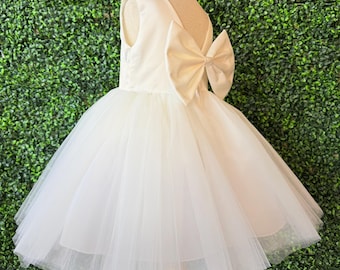 Ivory Flower Girl 4 Layer Tulle Knee V-Back Wedding Bridesmaids Infant Toddler Junior Dress