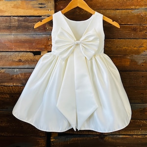 Ivory V-Back Knee Length Satin Big Bow Wedding Flower Girl Birthday Summer Fall Toddler Girl Baptism Communion Trendy Twirl Girl Dress