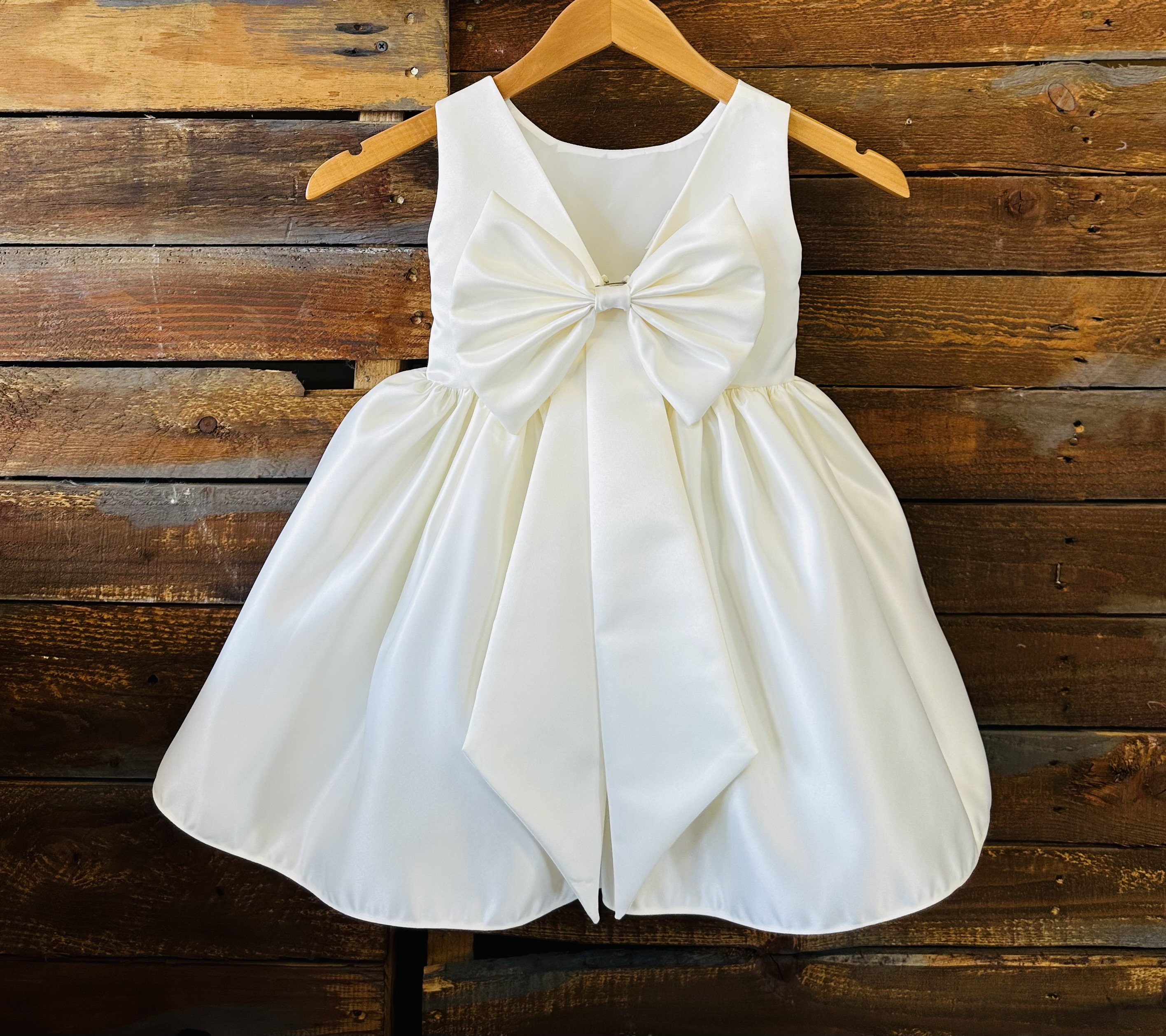 Flower Girl Ivory V-Back Knee Length Satin Big Bow Wedding Birthday Summer Fall Toddler Girl Baptism Communion Trendy Twirl Girl Dress