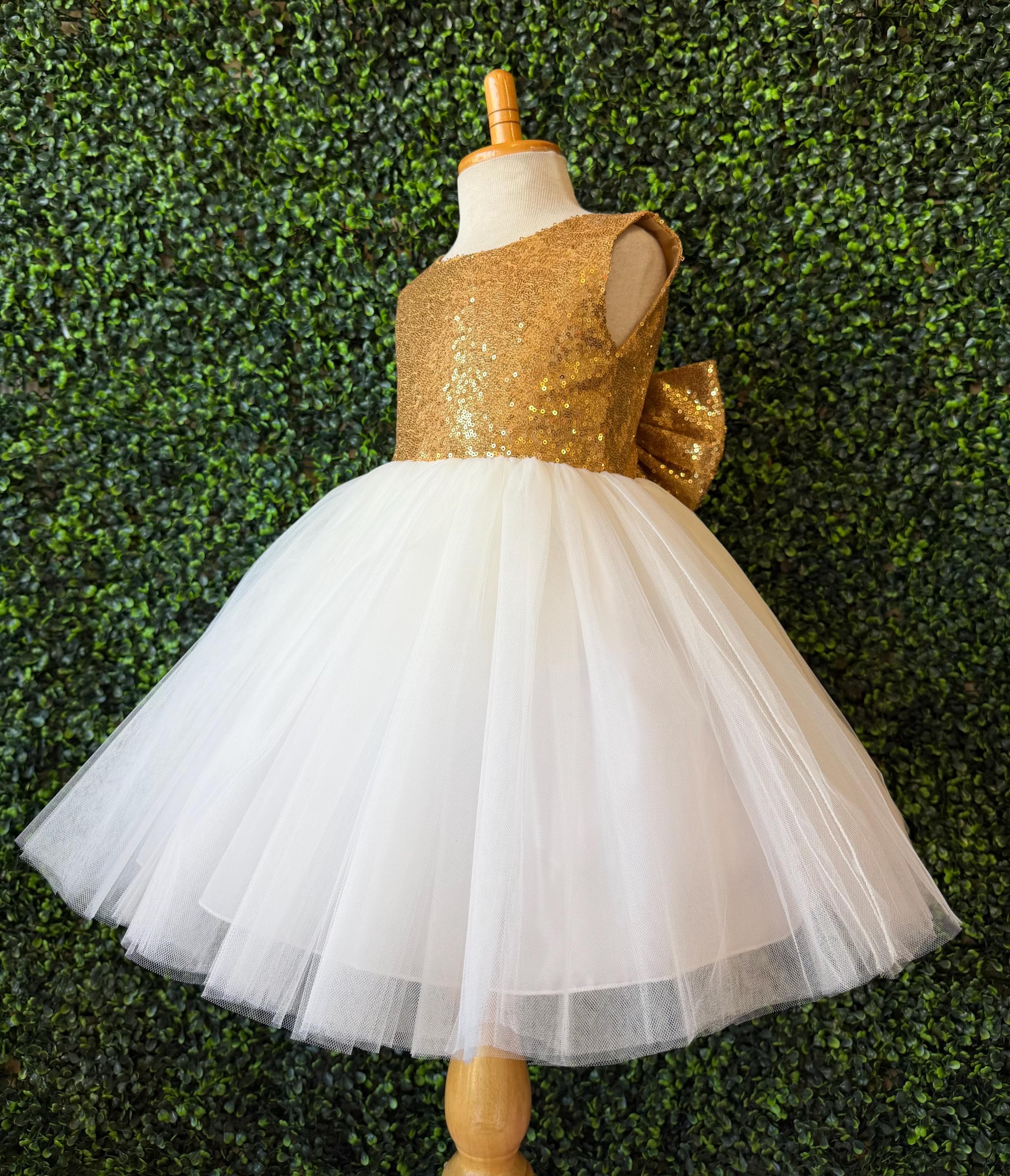 like green dress We're...speechless. @Olandria arrives at her first #goldenglobes in an tasteful