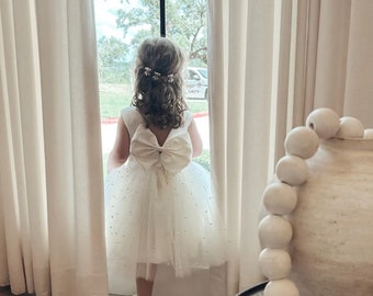 Ivory 4 Layer Pearl Tulle V-Back Knee Length Wedding Flower Girl Summer Easter Elegant Birthday Photoshoot Trendy Communion Baptism Dress