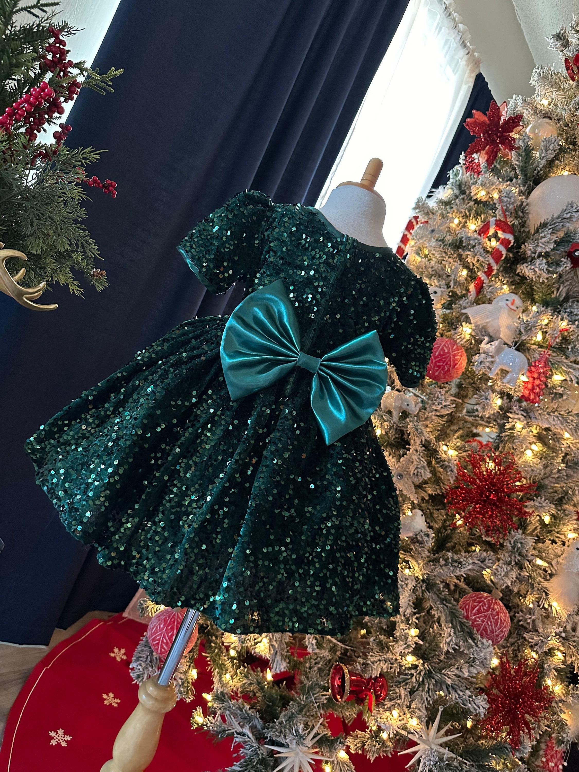 salad green dressing Just A Wish Emerald Green Velvet Dress, Medium - The Mint Julep Boutique