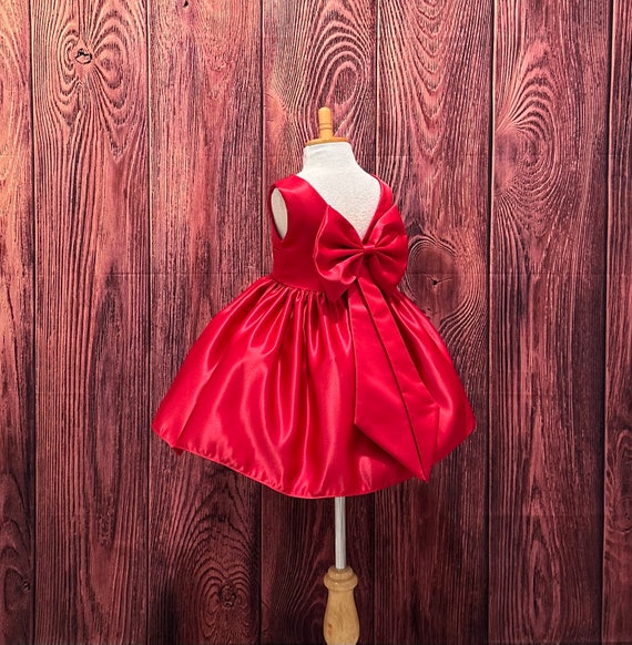 fitted lace wedding dress Red Velvet Bow Princess Dress 10