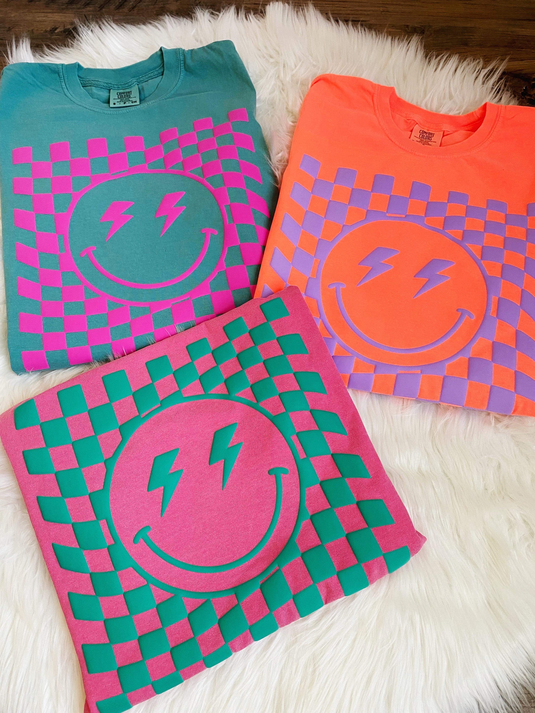 Checkered Smiley Puff Print Tee, Summer Tee, Oversized Shirt, Comfort ...