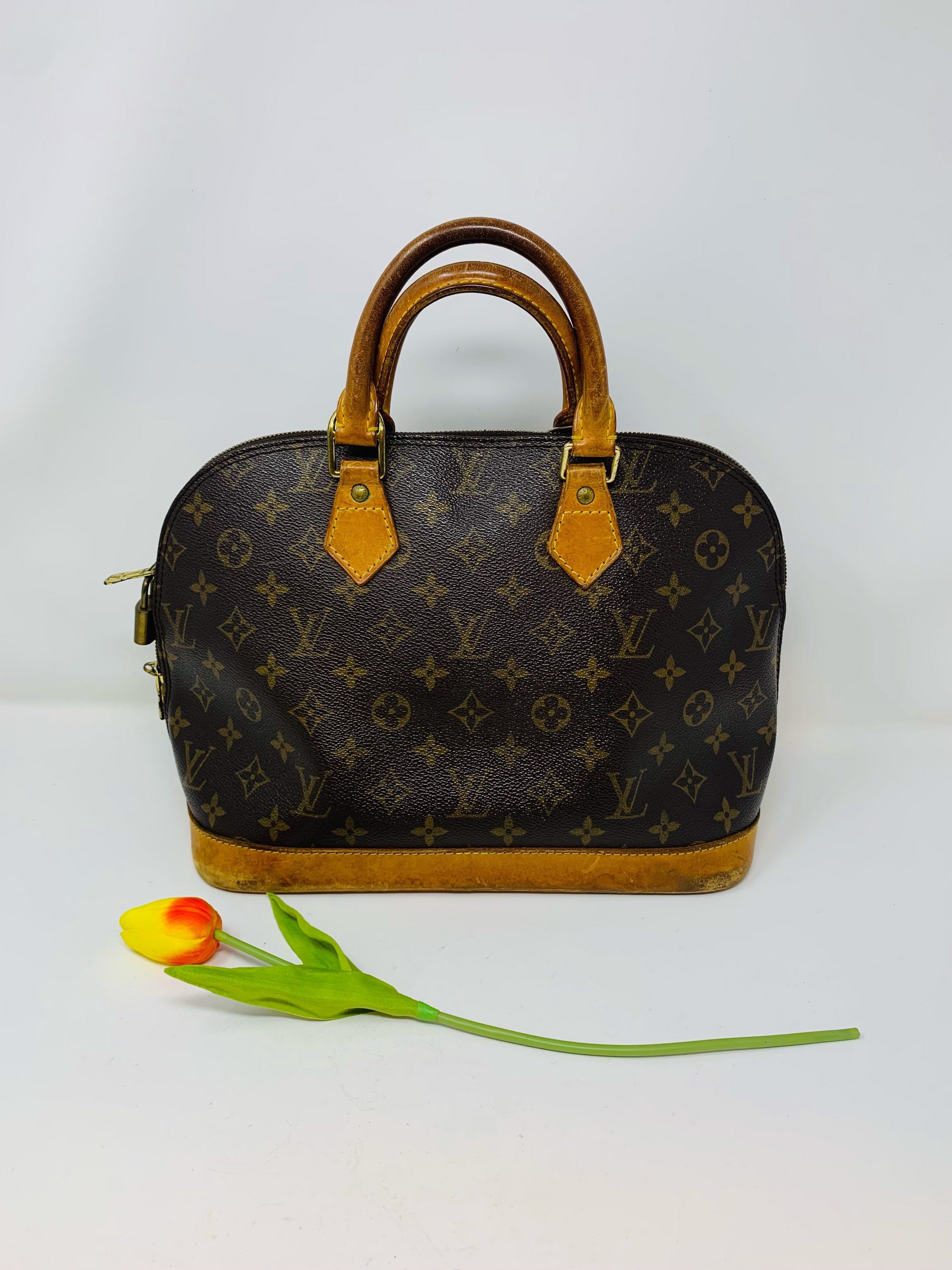 Best 25+ Deals for Louis Vuitton Alma Bag