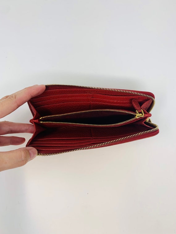 Authentic Prada red zippy wallet - Gem