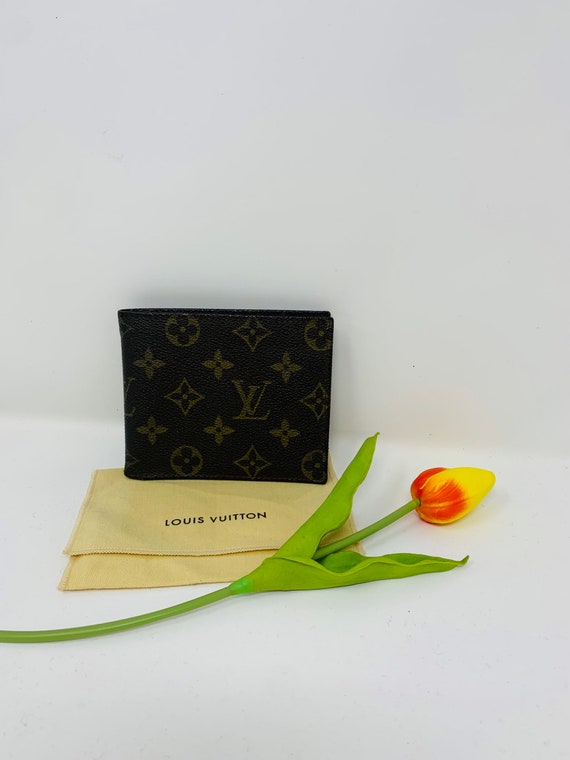 Louis Vuitton Genuine Leather Short Wallet