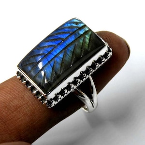 Carved Labradorite Sterling Silver Ring: Blue Gemstone Jewelry