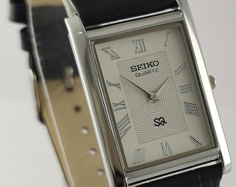 Vintage Seiko Tank Style Quartz White Dial Roman Index Rectangle Men's Wristwatch