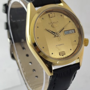 Vintage Seiko 5 Automatic Golden Dial GP Case 17 Jewels Day & Date Cal.7009 Leather Band Men&#39;s Watch 1980&#39;s &quot;Elevate Your Style&quot;