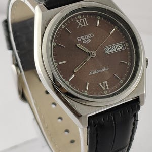 Vintage Seiko 5 Automatic Brown Dial 17 Jewels Day/Date Cal.6309 Men Wristwatch Leather Band Excellent Working Condition