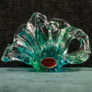 Porta tovaglioli in vetro di Murano • Autentico centrotavola scultoreo in vetro artistico italiano di metà secolo. Vetro sommerso blu-verde. Vintage anni '60