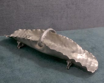 Hammered Italian Pewter Grissiniera with Scalloped Edge: Vintage Decorative Breadstick Holder