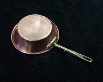 Sartén antigua italiana de cobre de 15 cm • Sartén pequeña, mango de latón, forro interior de estaño. Añada Italia, años 60.