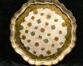 Round Gold & White Tray • Traditional Florentine hand-carved hand-painted wooden tray. Italian vintage from 1960s