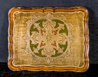 大きなフィレンツェ風木製トレイ。手彫り、手描き、オレンジ、グリーン、ゴールドのイタリア製ヴィンテージ品