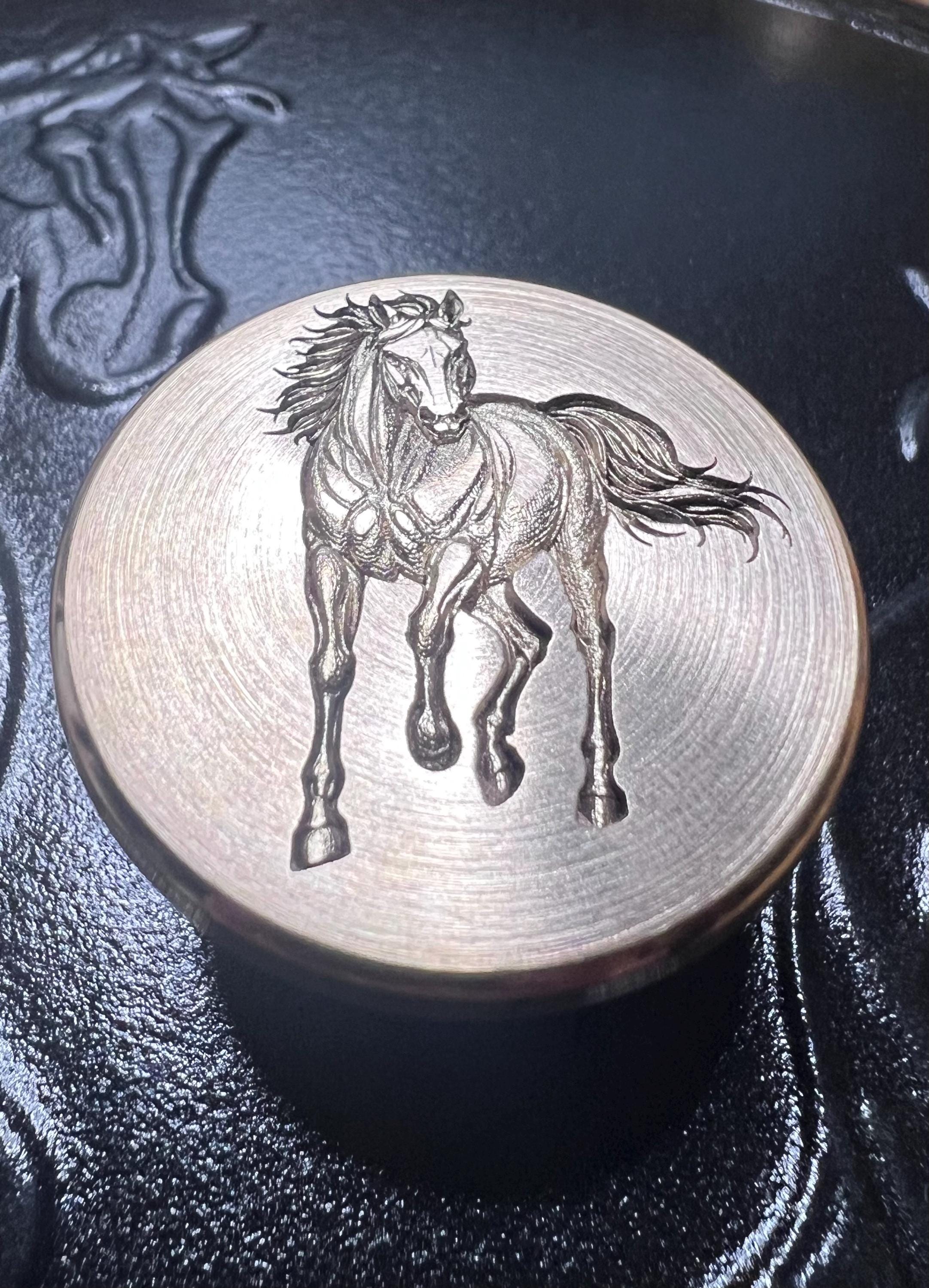 staub KNOB HORSE ゴールド　ノブ　日本国内未発売　純正品 Embossed Horse Knob for Staub Dutch Oven | Collector's Upgrade - Etsy