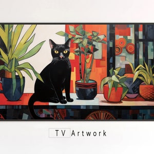 Puede incluir: Un gato negro con ojos amarillos se sienta en un alféizar de ventana con plantas en macetas. Las plantas están en macetas de colores y el fondo es un patrón geométrico de rojo, naranja y verde.