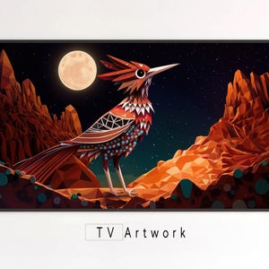 Puede incluir: Una ilustración geométrica de un pájaro rojo y azul con un pico largo de pie en un paisaje rocoso bajo una luna llena. El fondo es un cielo nocturno azul oscuro con estrellas.