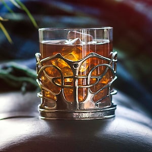 Celtic Whisky Tumbler - Unique Handmade Glass, Traditional Celtic Design - High-Quality Whisky Tumbler, Ideal Gift for Whisky Lover, Barware