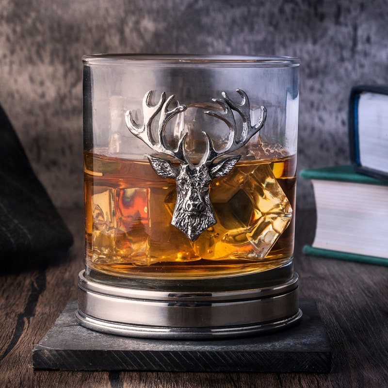 Stag Head Whisky Tumbler with Pewter Base - Handcrafted Rustic Whisky Glass, Luxury Scottish Stag Drinkware, Unique Gift for Whisky Lovers
