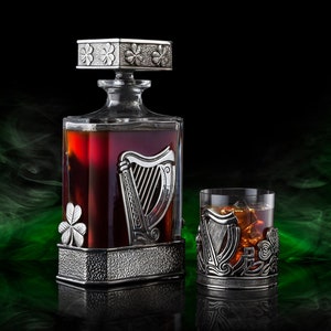 Irish Crystal Decanter - Handcrafted Celtic Whisky Carafe, Traditional Gaelic Spirit Container, Unique Ireland Inspired Barware - Made in UK
