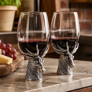 Wildlife wine glass