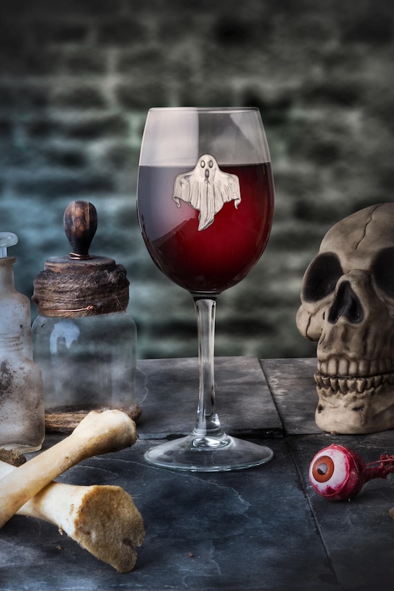 Personalized Ghost Wine Glass with Pewter Ghost Badge | Handcrafted Gothic  Ghost Wine Glass | Halloween Wine Glass | Halloween Party Gifts