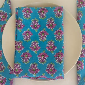 Guardanapos de algodão azul, guardanapos com estampas em bloco à mão, guardanapos de cozinha, guardanapos florais, guardanapos de casamento laváveis, guardanapos de casamento a granel com lavagem a pedra