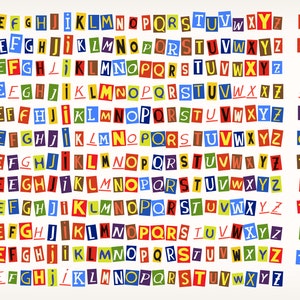 Paper Cut Alphabet Letters Clip Art: colección de letras y números, recortes de revistas de periódicos antiguos para crear notas. Fuente vectorial
