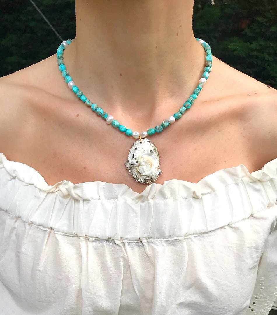 Collana Boho Conchiglia Vintage Blu Turchese – Perle Di Riso E Smerli – Donna - copertina