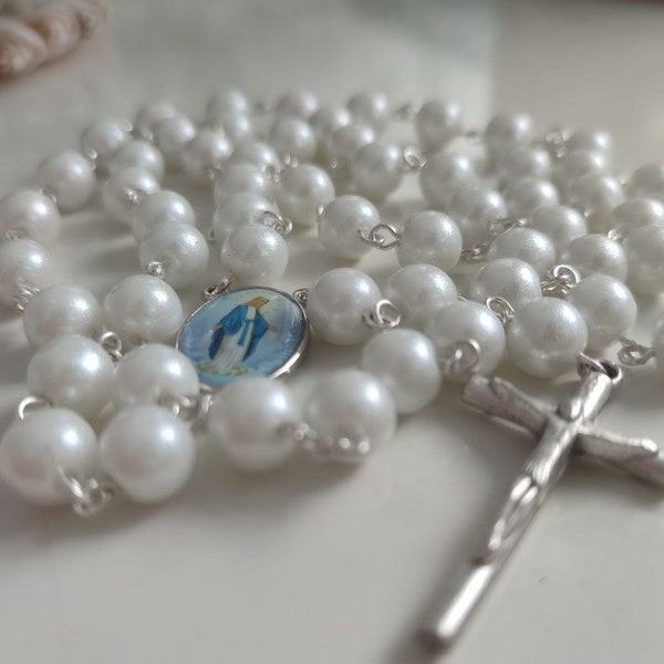 White pearl rosary, 8mm synthetic pearl beads. Rosario. Baptism, First Communion Wedding gift. Różaniec perłowy biały