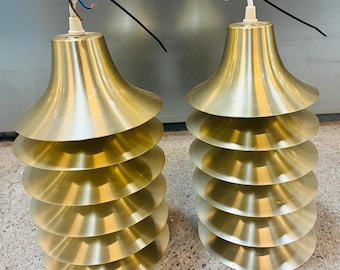 Un conjunto de colgantes Tip Top de los años 70 de Dennark