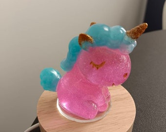 Lampe veilleuse licorne personnalisable en résine