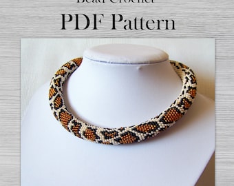 Schema PDF per collana all&#39;uncinetto con perline, schema per corda all&#39;uncinetto con perline, stampa pitone bianco, schema per collana moderna con perline.