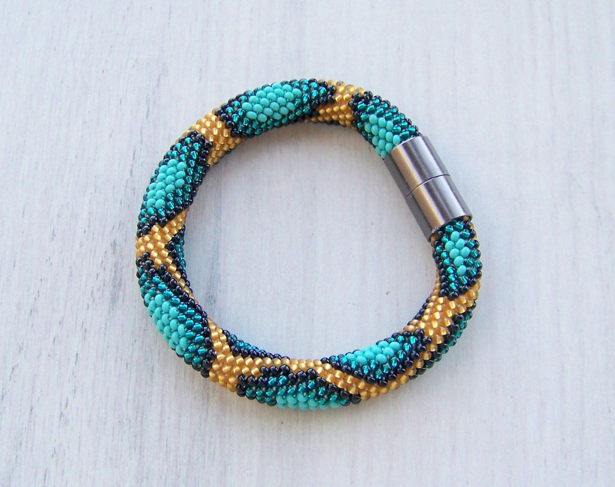 ビーズクロッシェブレスレットのパターン、ヘビ皮ブレスレットの