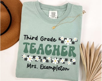 Comfort Colors® Third Grade Teacher Shirt, Custom Teacher TShirt, Personalized 3rd Grade Teacher Shirt Gift, Cute Daisy Retro Teacher Shirt