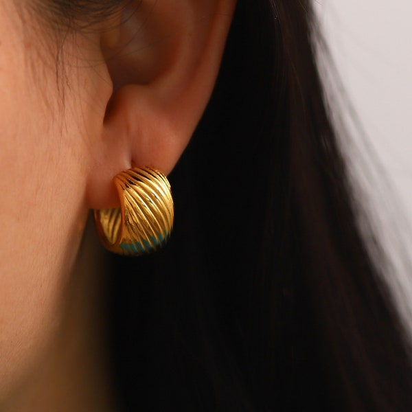 Chunky Gold Hoop Earrings, Thick Gold Hoops, Vintage Style Hoops, Chunky Style Hoops, Gold Earrings