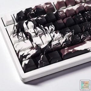 131 Keys, Attack On Titan Theme Keycap Set ISO/ANSI  PBT Keycap Set Cherry Profile Side Engraving Keycaps Backlit Shine Trough Tech Gift