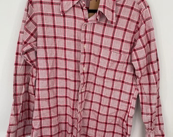 Chemise boutonnée rouge à carreaux Clay Poole des années 1970 de style western