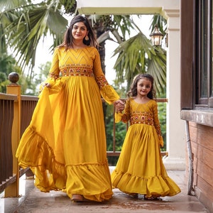Mom baby same dress online