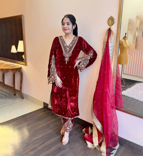 Purple Velvet Salwar Kameez and Purple Velvet Salwar Suits online shopping