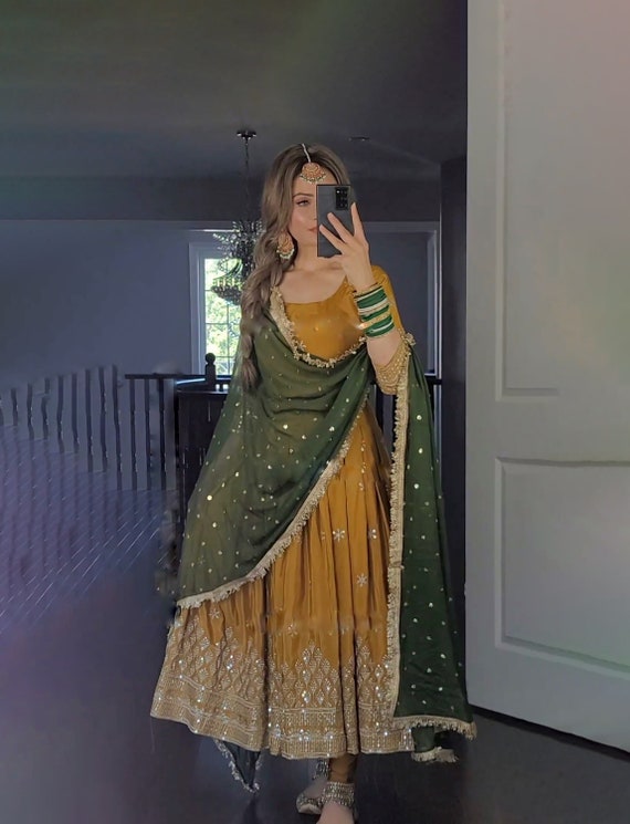 Ethnic Gowns | Haldi Mehendi Gown | Freeup