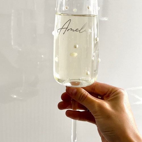 Pearl Personalised Wine | Champagne Glasses | Handmade Gift | Wine Glasses | Personalised Glasses | FREE DELIVERY!